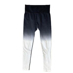 Zyia black and white ombre performance high rise 7/8 24' workout legging